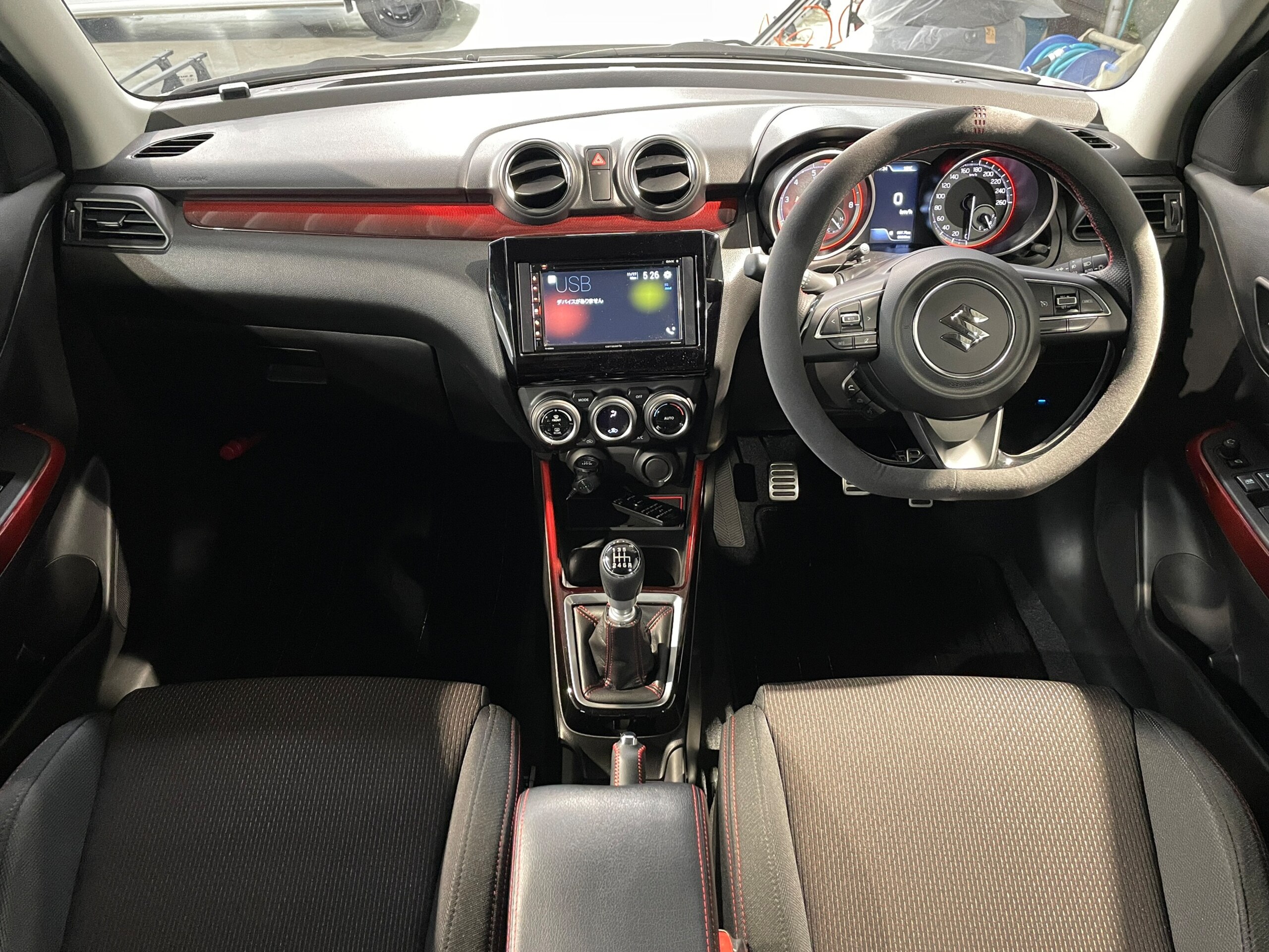 Suzuki Swift Sport 1.4 — photo 8