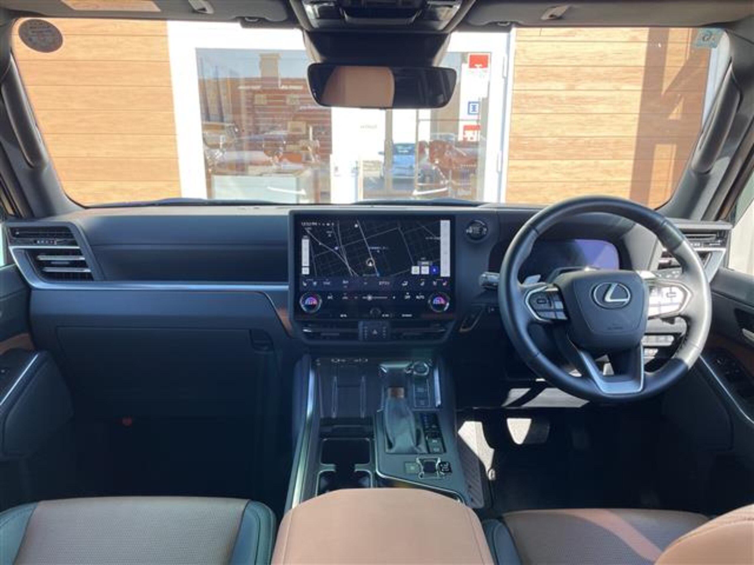 2025 Lexus Gx — photo 2