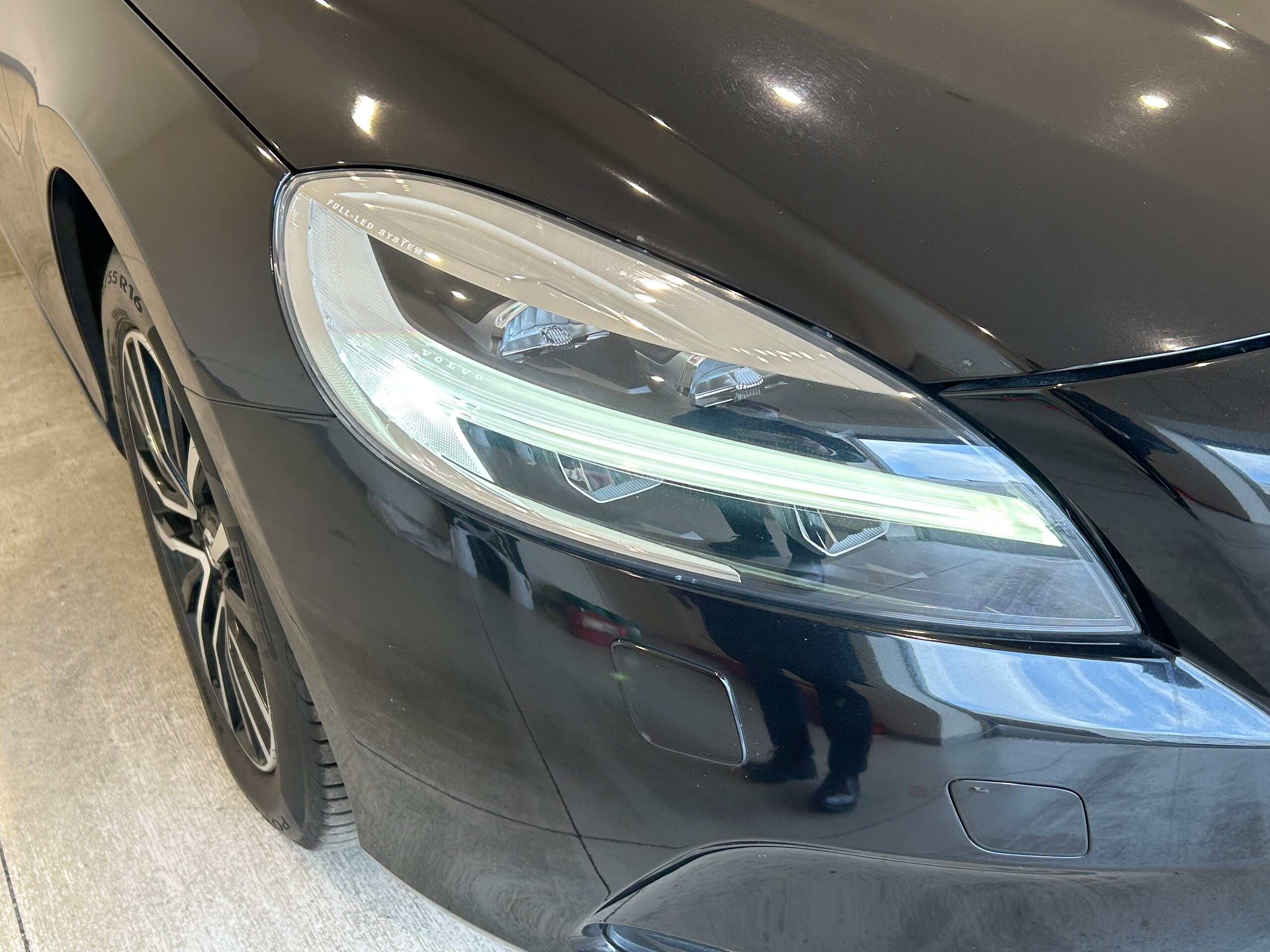 Volvo V40 T3 R-Design Edition — photo 9