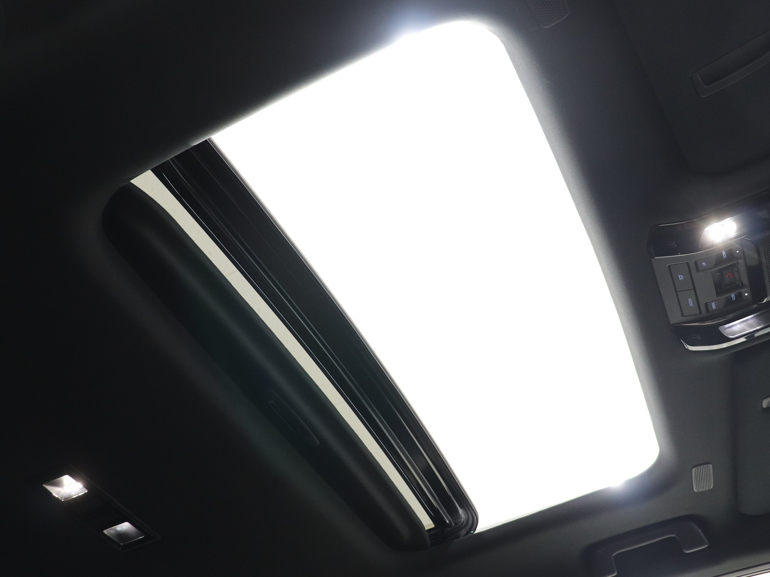 2025 Lexus Gx — photo 2