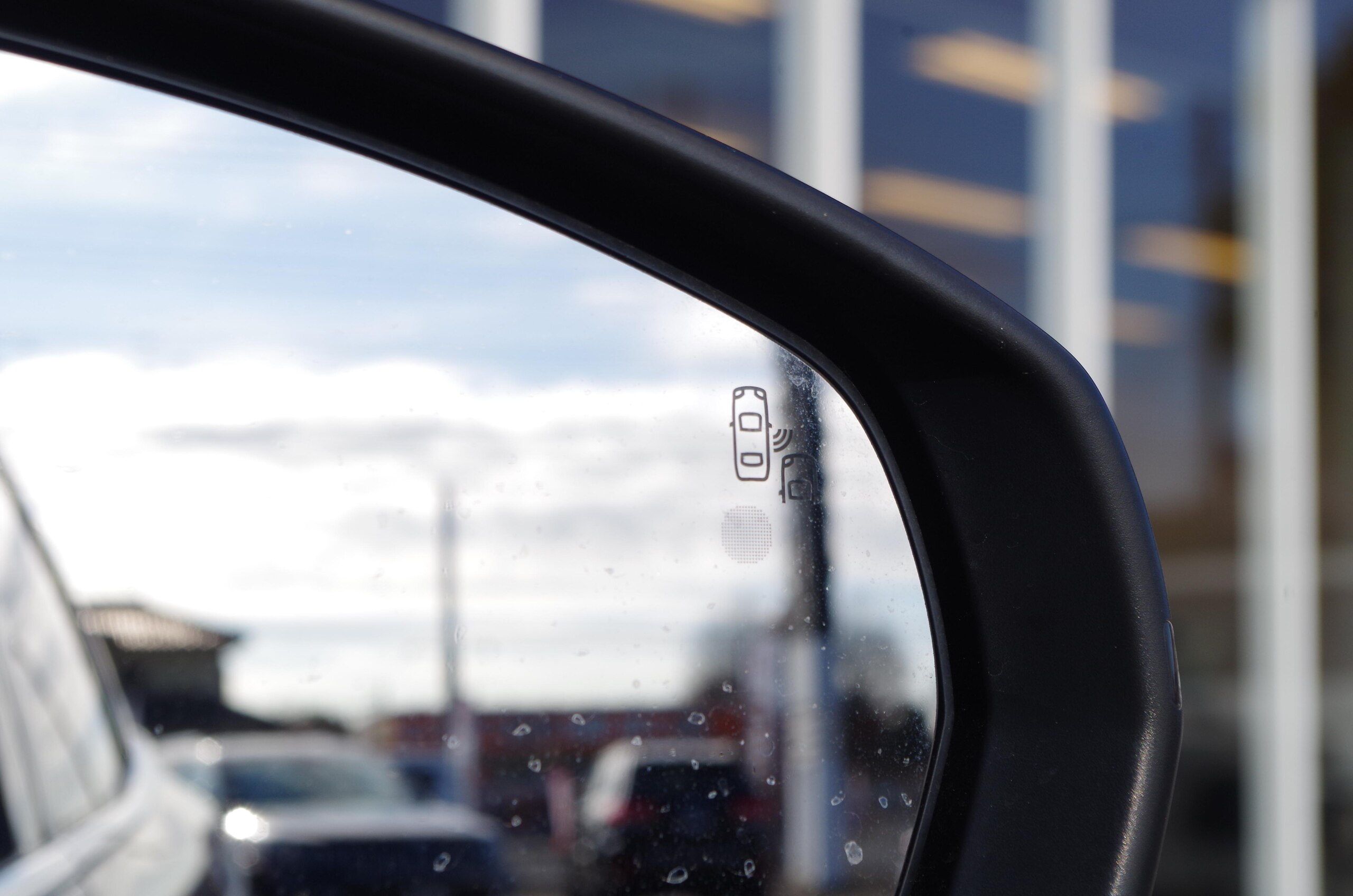 Peugeot 3008 GT BlueHDi Diesel Turbo First Class Package Black Half Leather Seats ACC Panoramic Sliding Roof CarPlay Blind Spot Monitor 360 Camera ETC Wireless Charging Seat Heating Winter Tires Digital Inner Mirror Seat Heater (Amazonite Gray) — photo 9