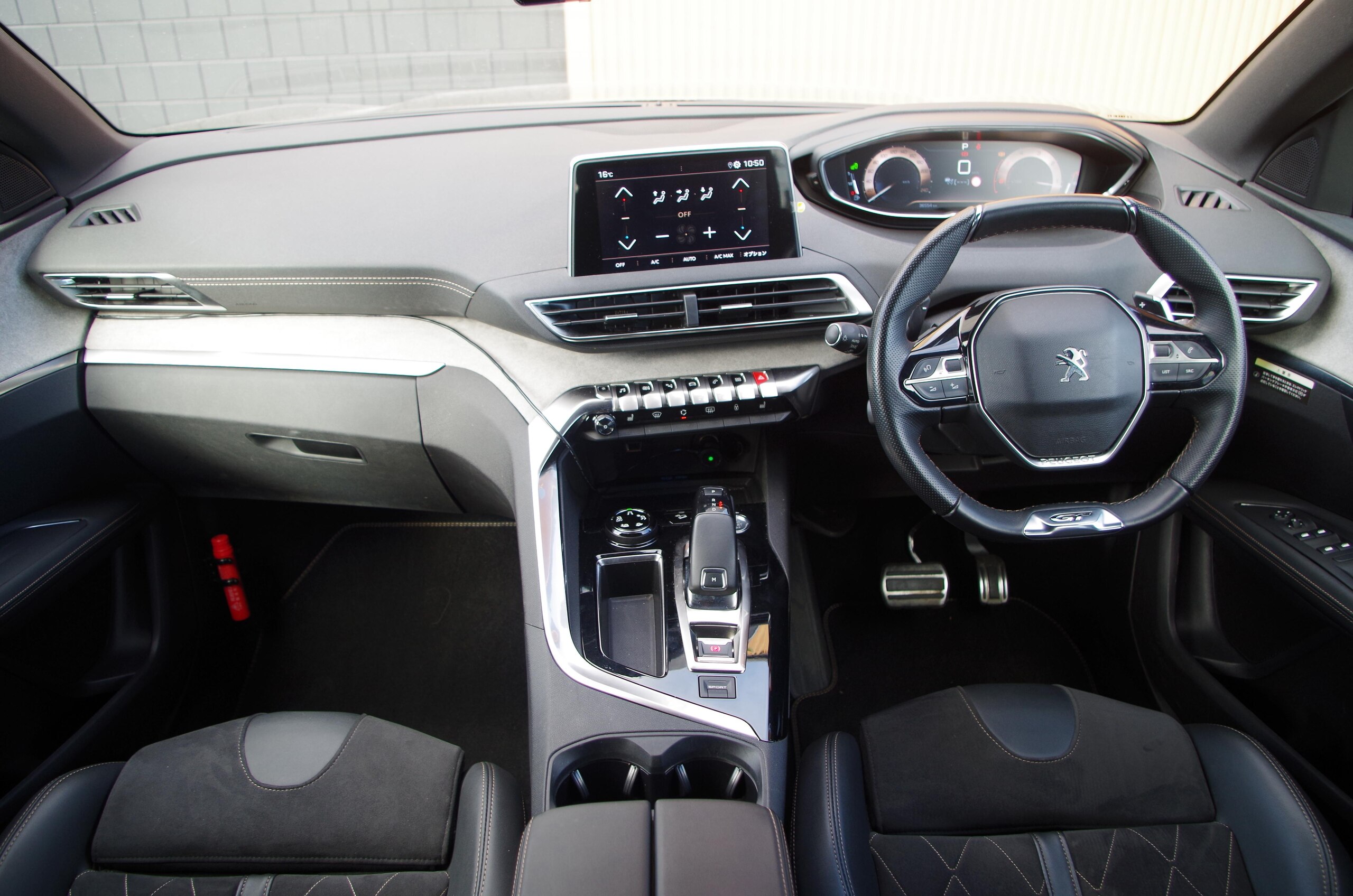 2019 Peugeot 3008 — photo 2