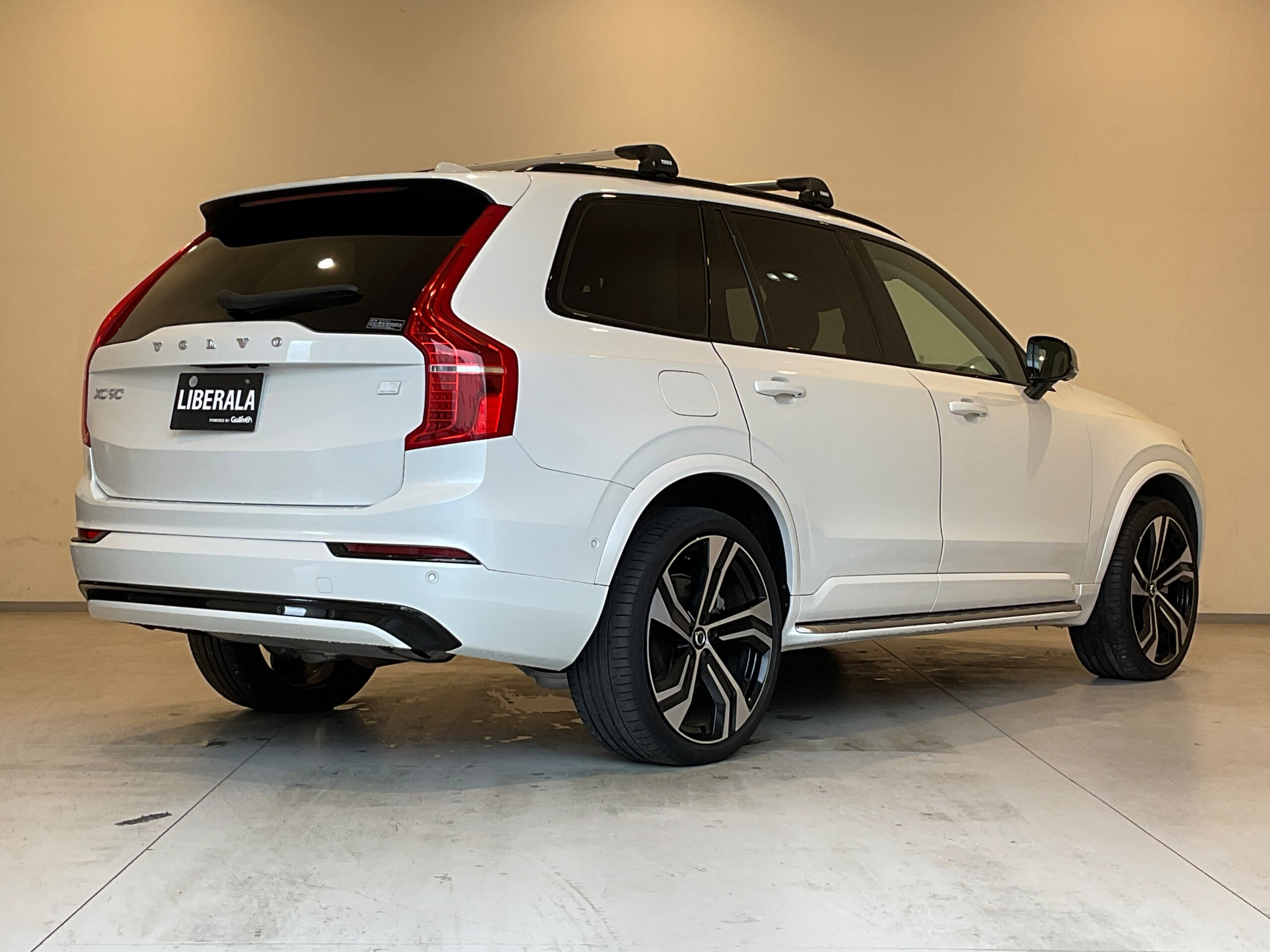2022 Volvo Xc90 — photo 3