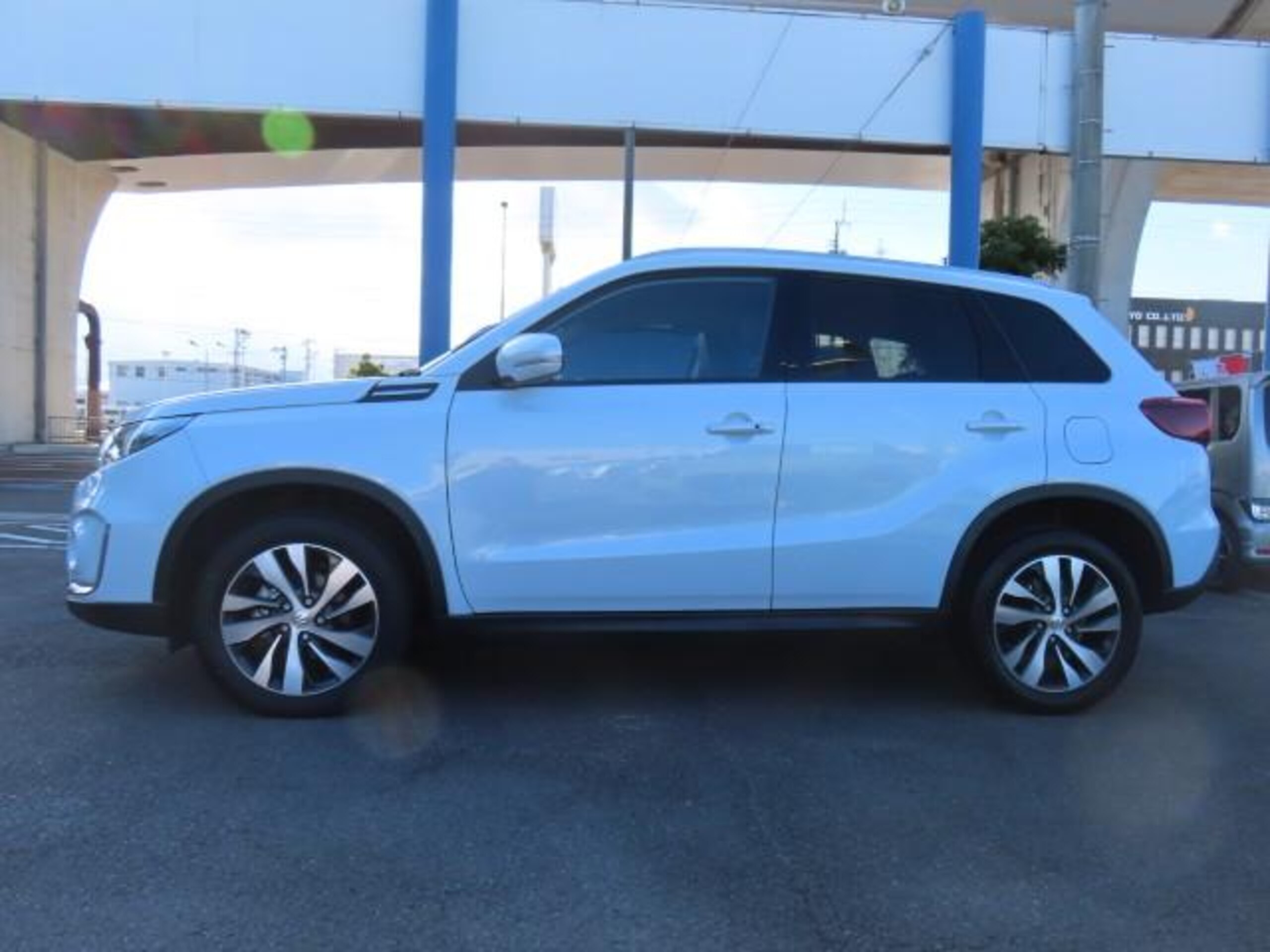 Suzuki Escudo 1.5 4WD — photo 7