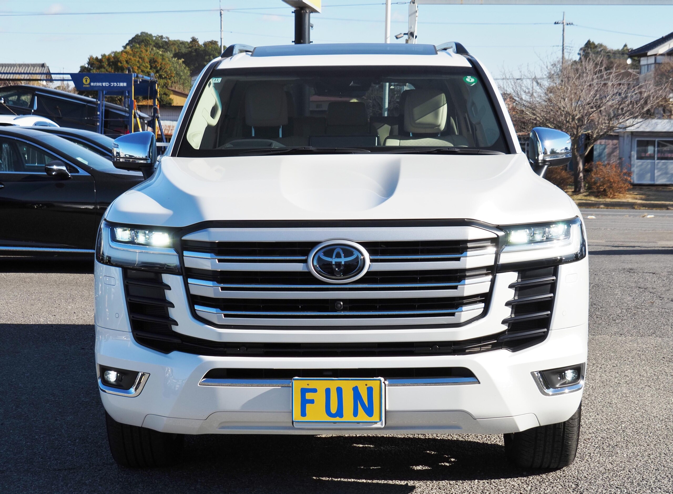 2024 Toyota Landrcuiser 300 — photo 2