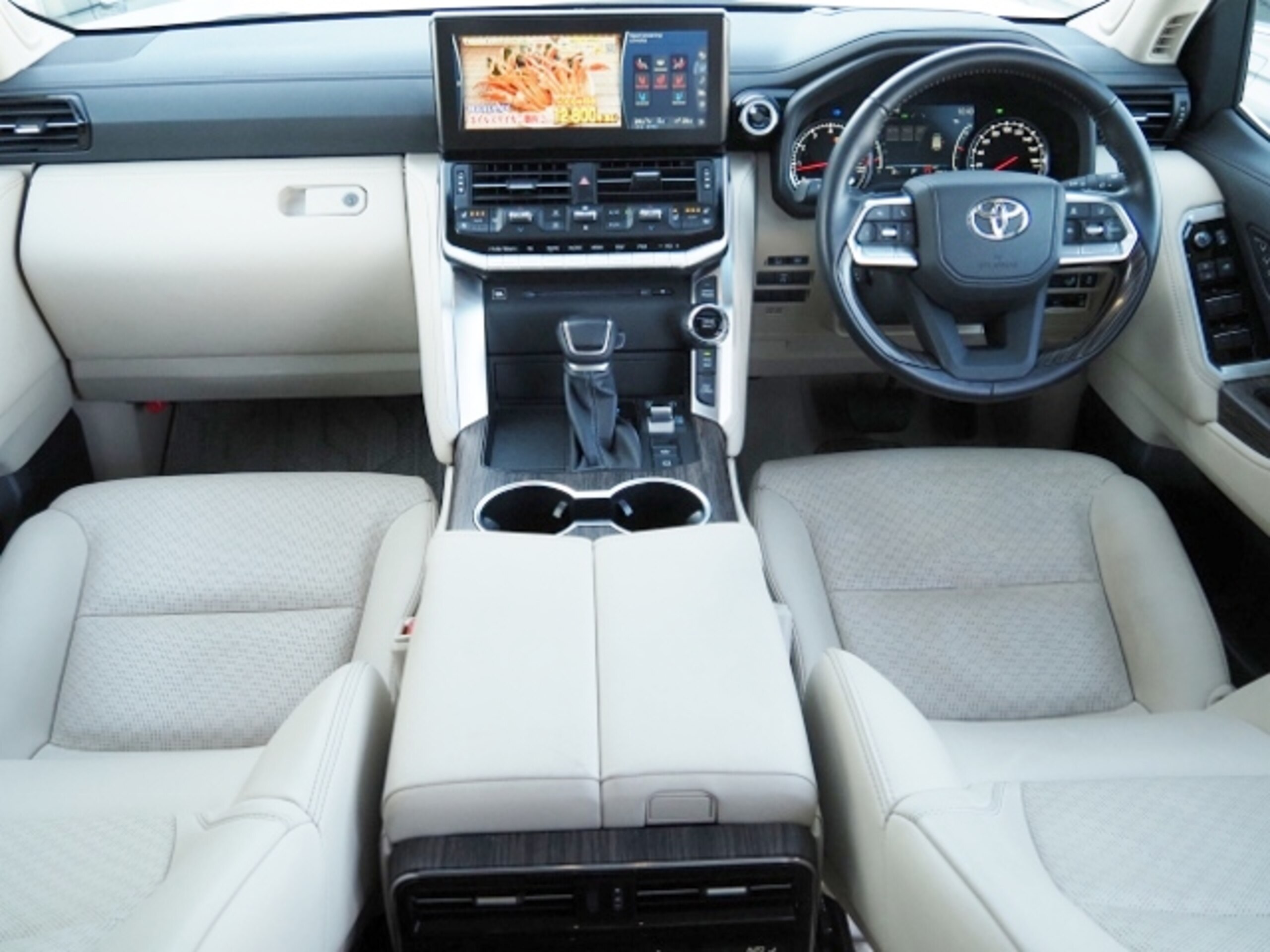 Toyota Land Cruiser 300 3.5 ZX 4WD — photo 8