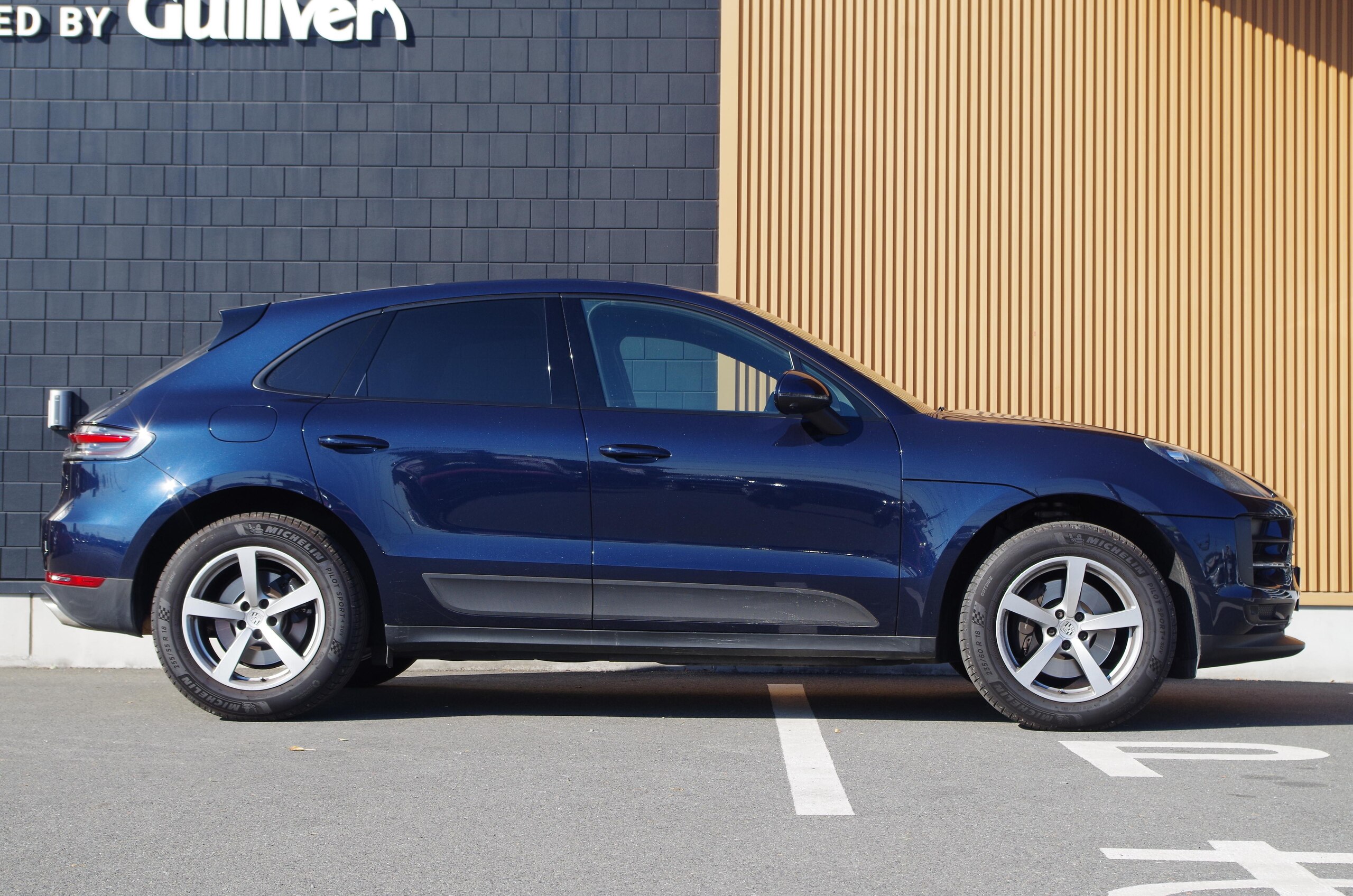 Porsche Macan PDK 4WD — photo 9