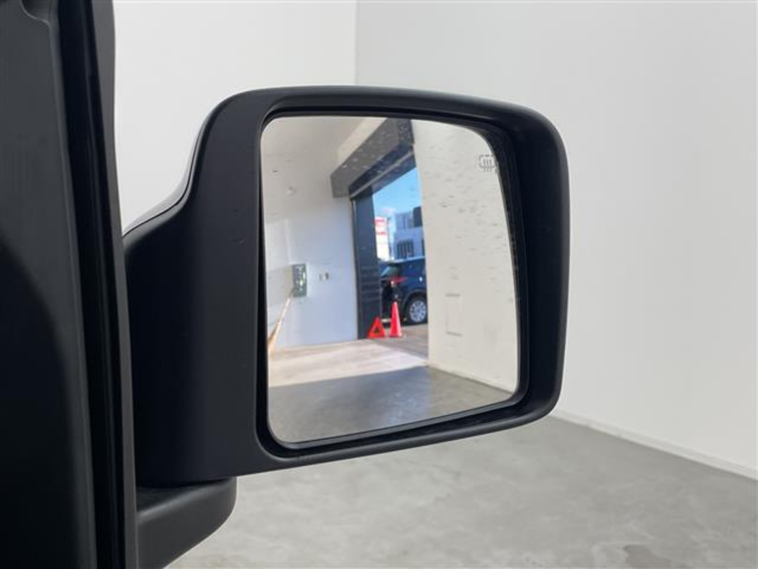 Suzuki Jimny Sierra 1.5 JC 4WD — photo 8