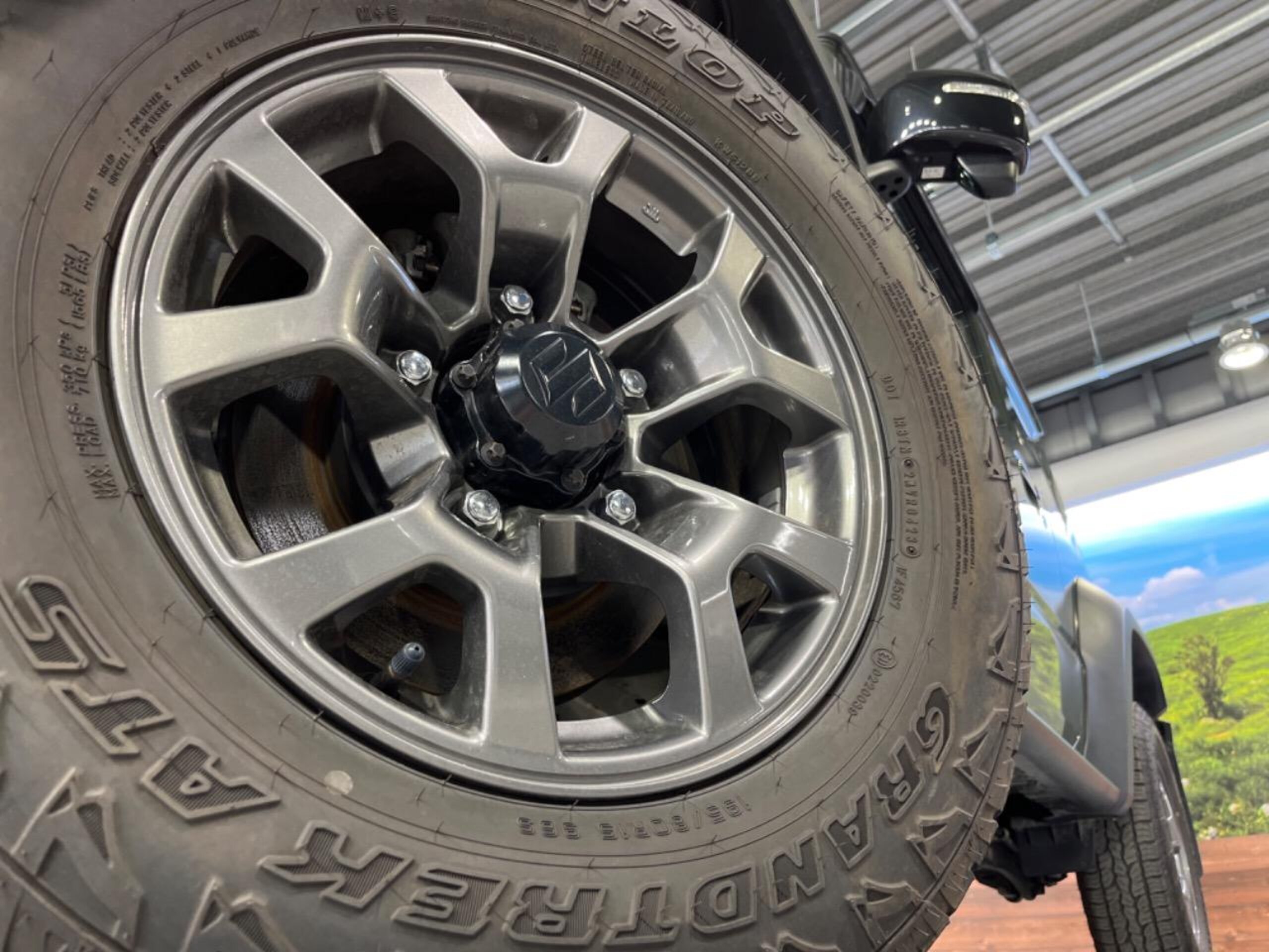 Suzuki Jimny Sierra 1.5 JC 4WD — photo 9