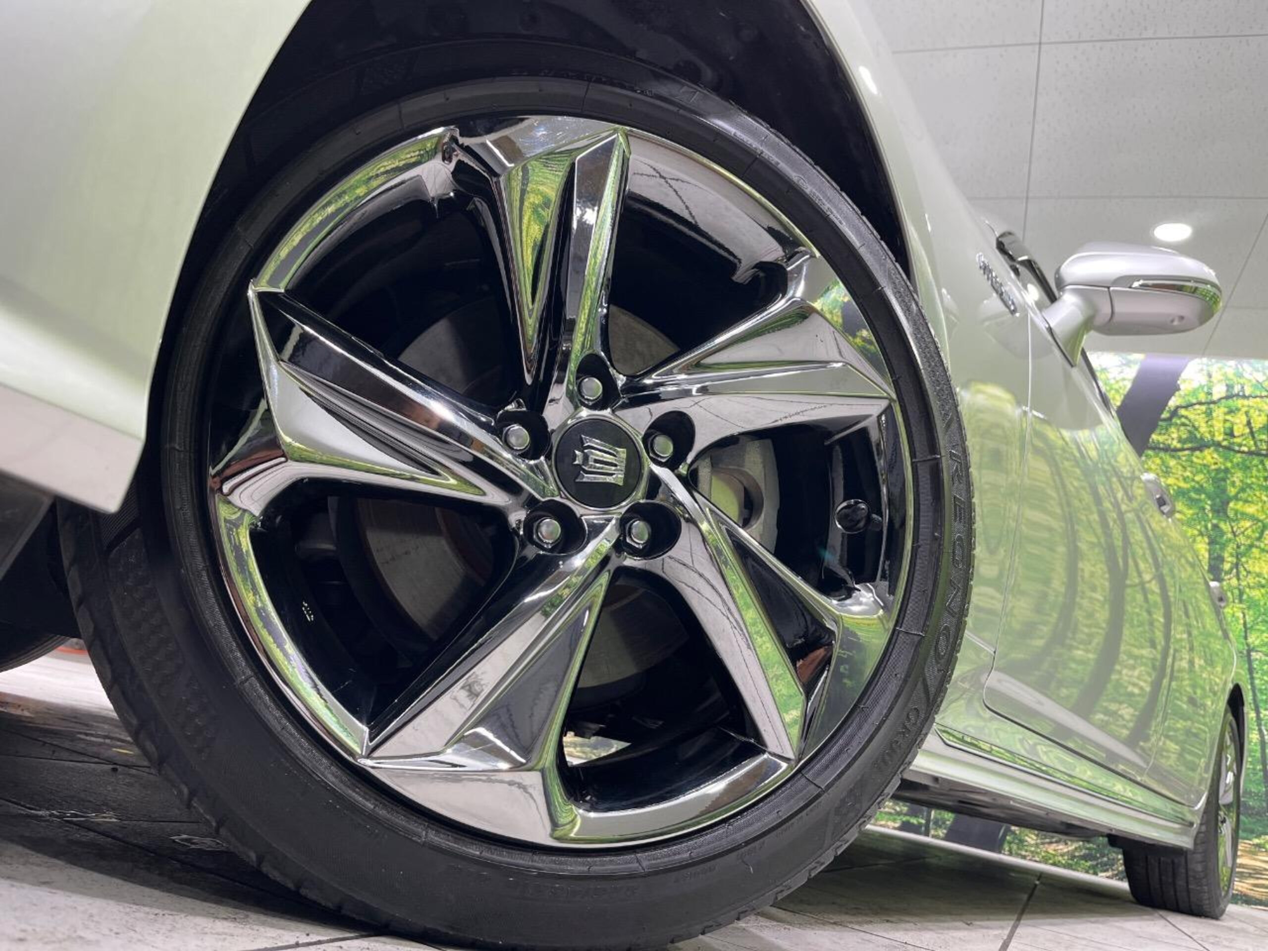 Toyota Crown Hybrid 2.5 RS Four 4WD — photo 9