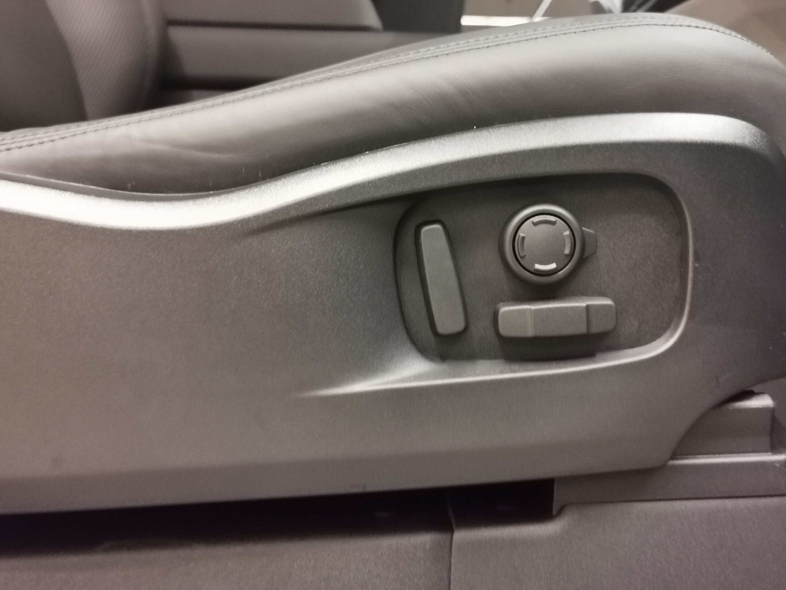 Land Rover Defender 90 X-Dynamic HSE 3.0L D350 Diesel Turbo 4WD — photo 7