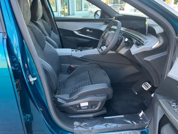 Peugeot 3008 GT Alcantara Package Hybrid Mild Hybrid Certified Used Car with Warranty Maintenance ETC Drive Recorder Idling Stop Obstacle Sonar Lane Keep Active Cruise Control LED Lights Genuine Wheels (Obsession Blue) — photo 8