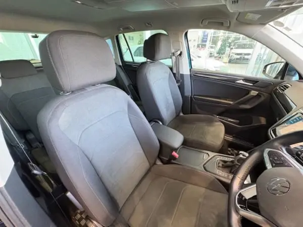 Volkswagen Tiguan TSI Elegance (Blue) — photo 7