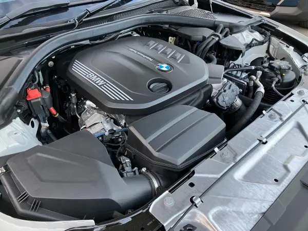 BMW 3 Series 320d xDrive M Sport Diesel Turbo 4WD Driving Assistant Professional HUD 360-Degree Camera Parking Assistant Plus Adaptive LED Lights Wireless Charging HDD Navigation Ambient Lighting Seat Heaters Genuine 18AW (Alpine White) — photo 7