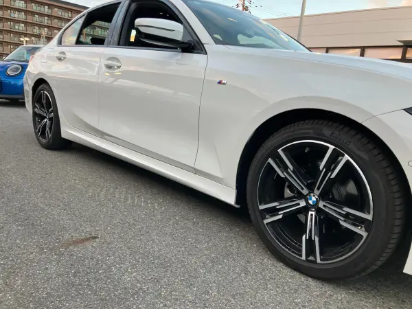 BMW 3 Series 320d xDrive M Sport Diesel Turbo 4WD Driving Assistant Professional HUD 360-Degree Camera Parking Assistant Plus Adaptive LED Lights Wireless Charging HDD Navigation Ambient Lighting Seat Heaters Genuine 18AW (Alpine White) — photo 9