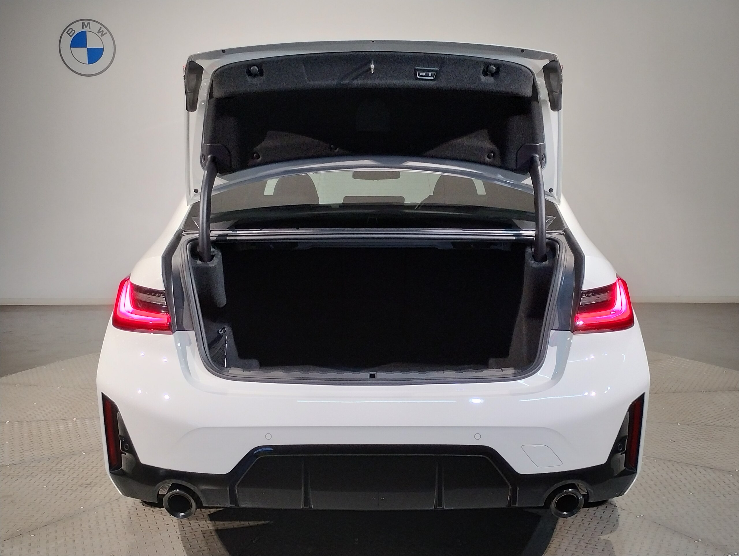 BMW 3 Series 320d xDrive M Sport Edition Shadow Diesel Turbo 4WD — photo 9