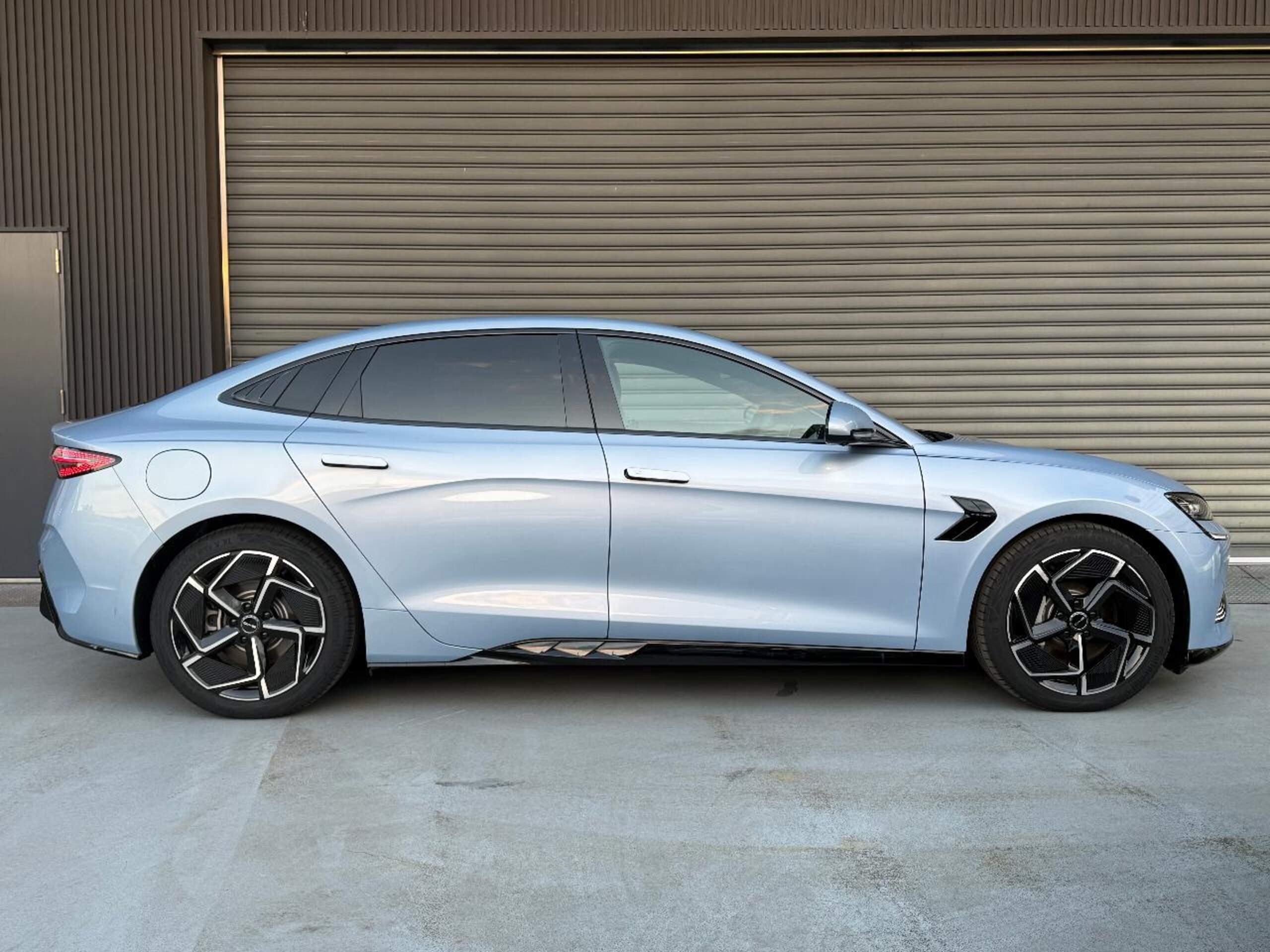 BYD Seal AWD Certified Used Car iTAC Panoramic Glass Roof — photo 9