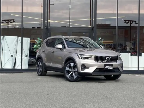 Volvo XC40 Ultimate B4 AWD 4WD — photo 8