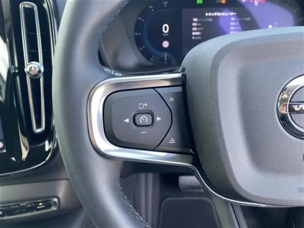 Volvo XC40 Ultimate B4 AWD 4WD — photo 7