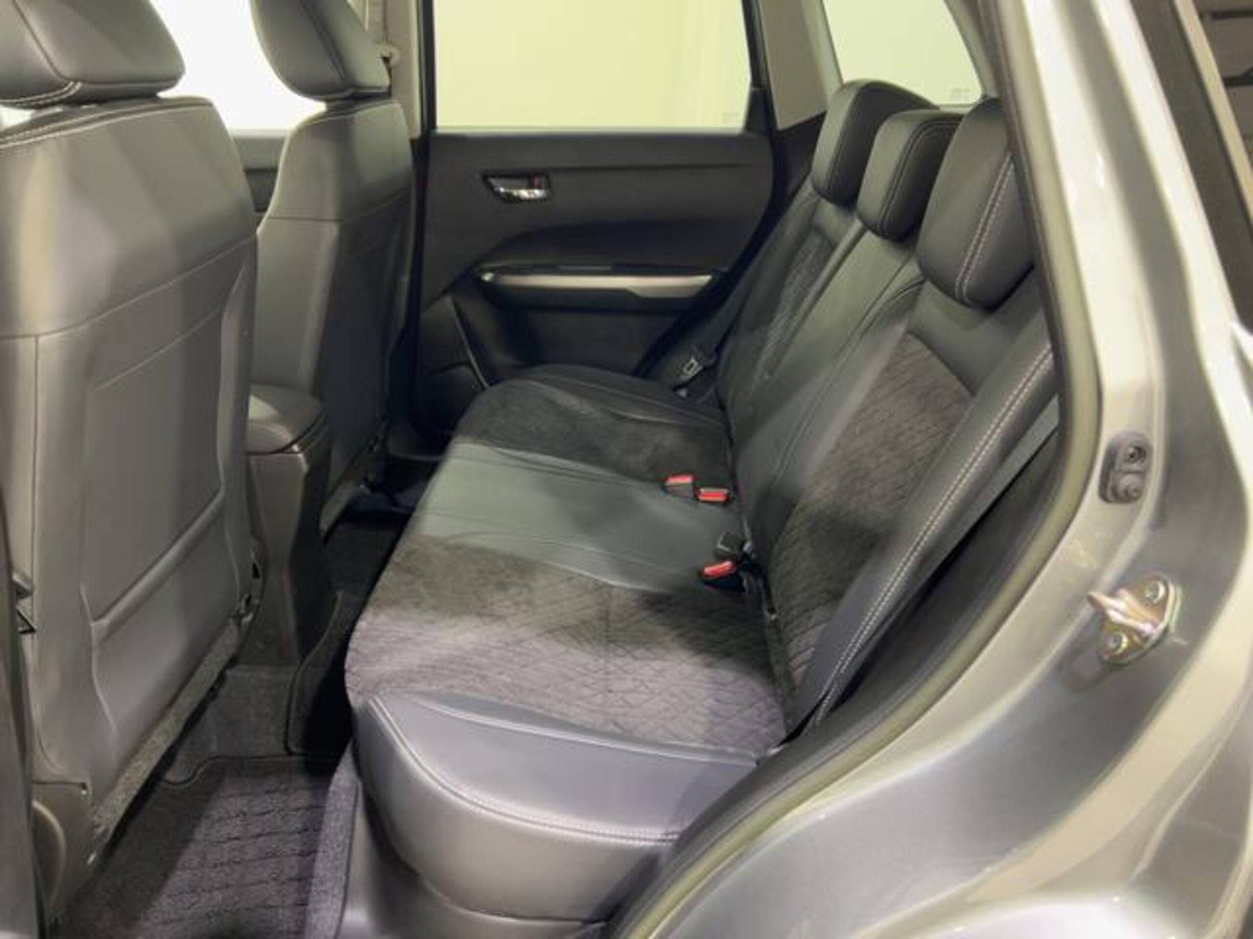 Suzuki Escudo 1.5 4WD — photo 8