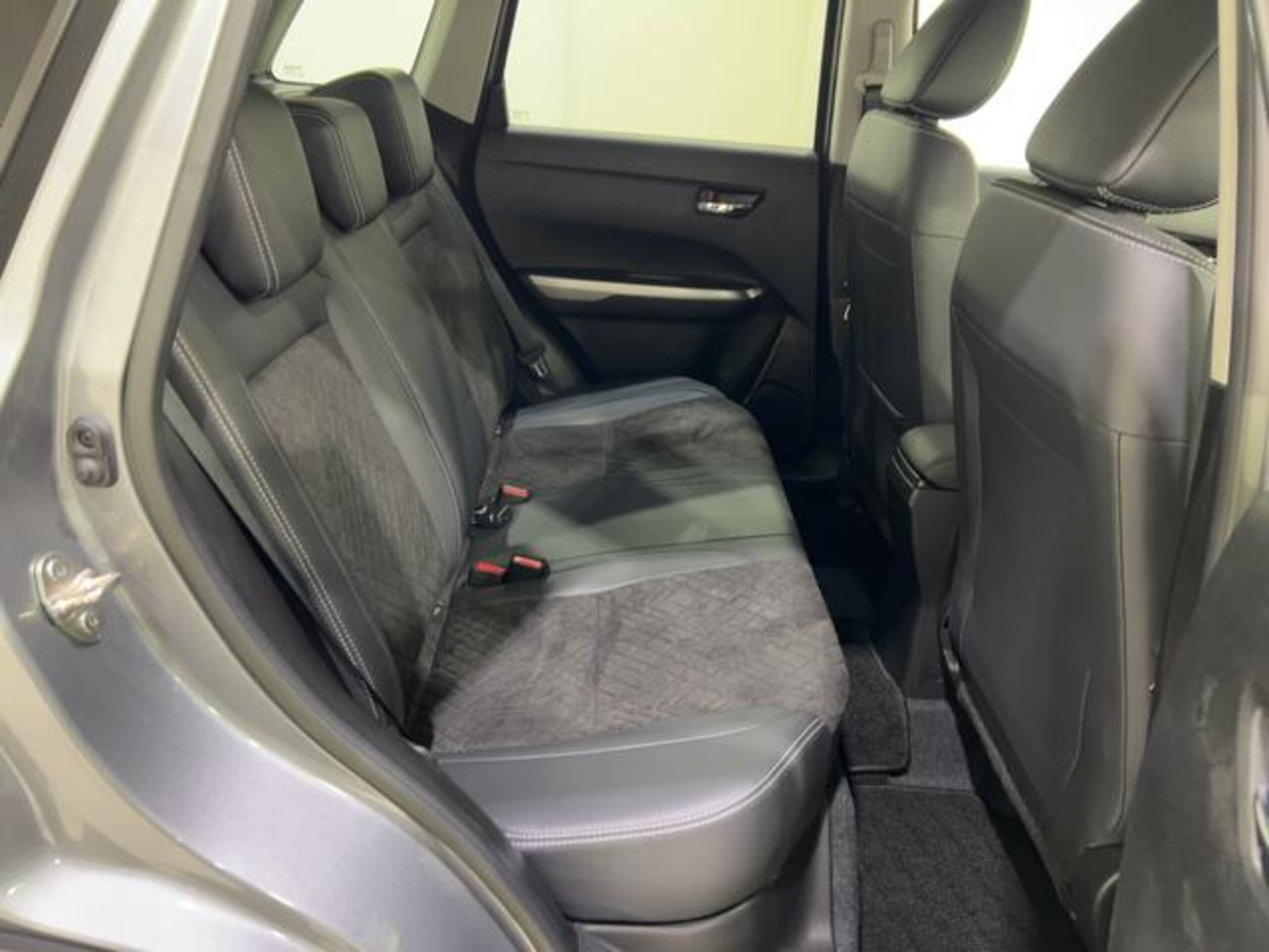 Suzuki Escudo 1.5 4WD — photo 9