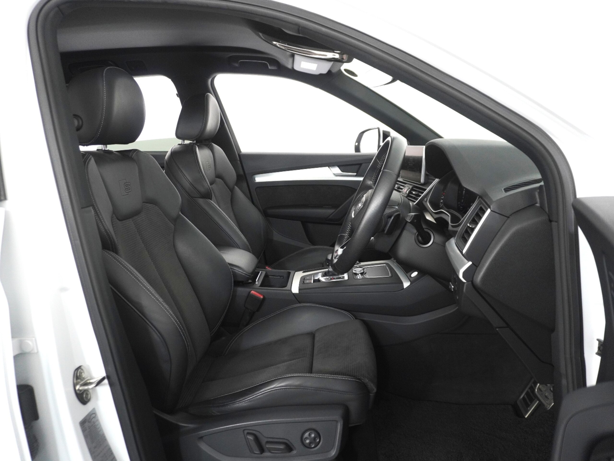 Audi Q5 40 TDI Quattro Sport S Line Package Diesel Turbo 4WD Matrix LED & Assistance Certified Used Car — photo 8