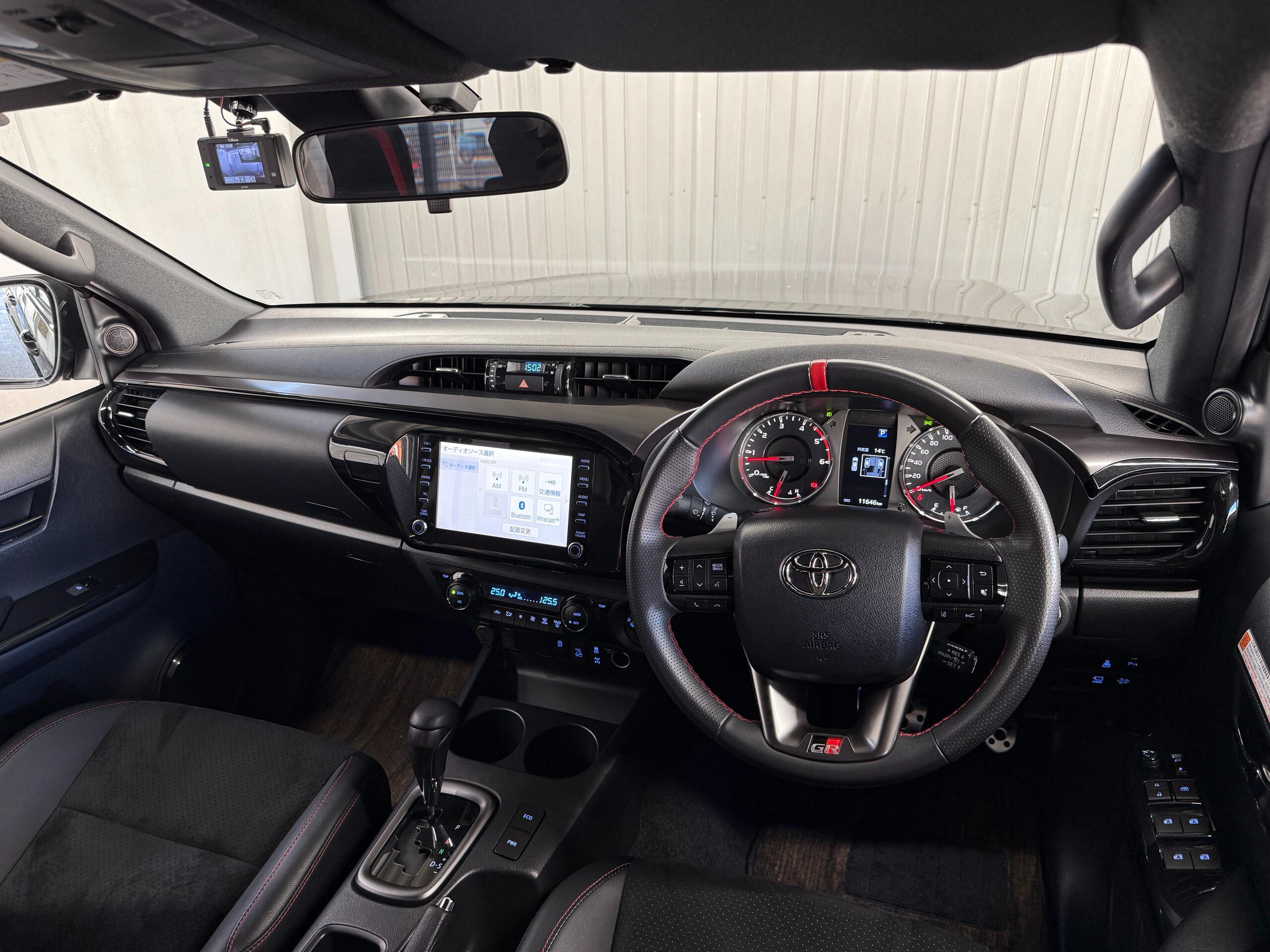 Toyota Hilux 2.4 Z GR Sport Diesel Turbo 4WD — photo 9