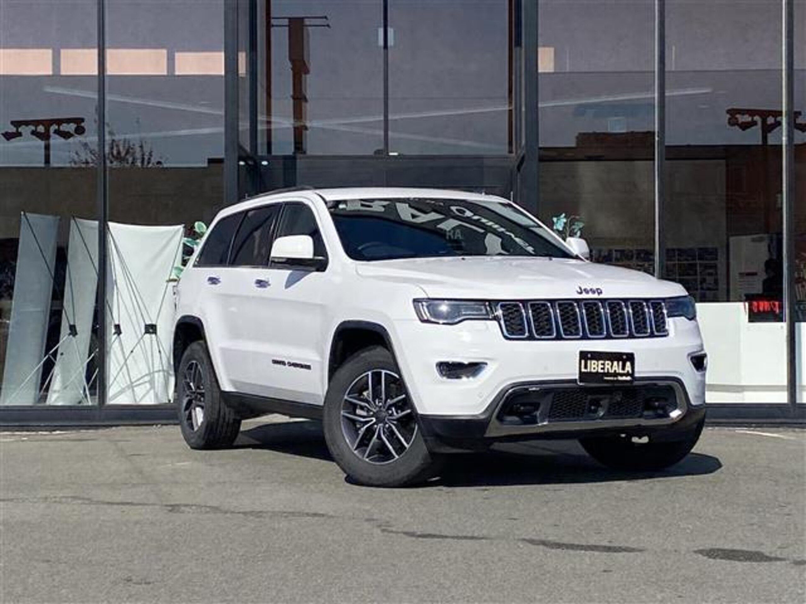 Jeep Grand Cherokee Limited (without Air Suspension) 4WD — photo 8