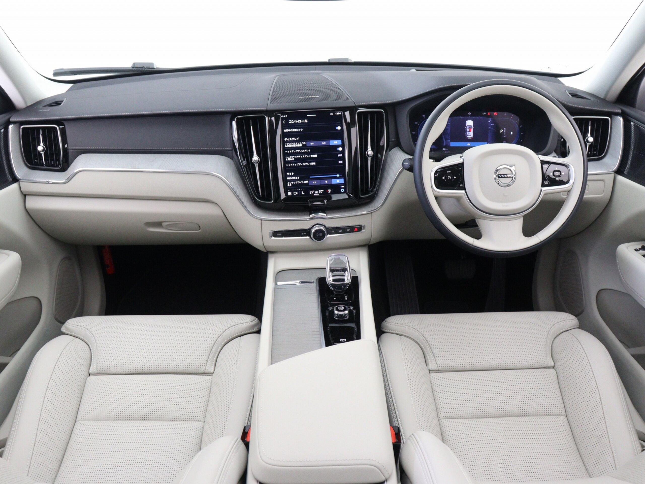 2025 Volvo Xc60 — photo 2