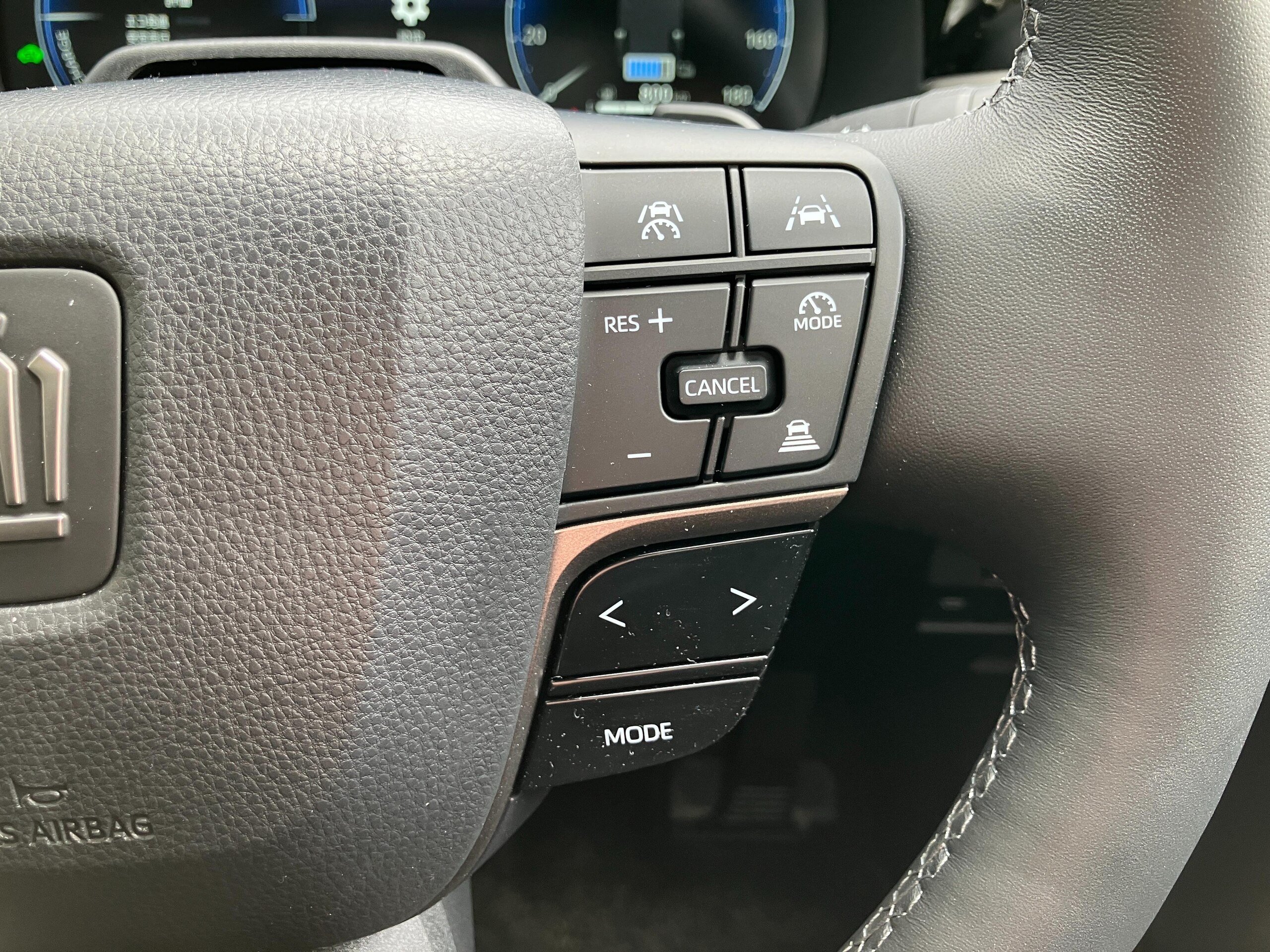 Toyota Crown 2.5 Z Hybrid — photo 8