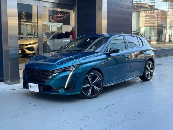 2025 Peugeot 308 — photo 2