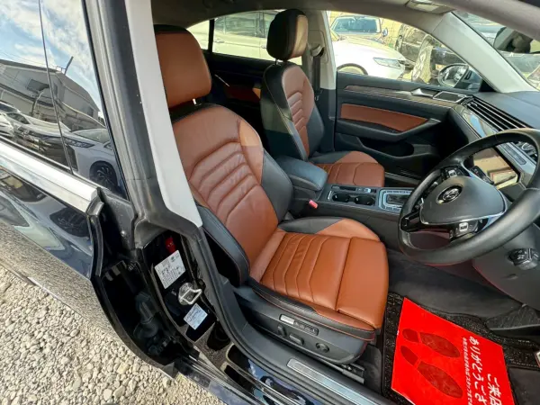 Volkswagen Arteon TSI 4Motion Elegance 4WD Sunroof/Brown Leather Seats/DYNAUDIO ETC 2.0/Bluetooth/Seat Heaters/Paddle Shift/Steering Remote/USB/AUX/360 Camera/Power Back Door (Deep Black Pearl Effect) — photo 9