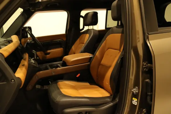 Land Rover Defender 110 X 3.0L D300 Diesel Turbo 4WD with Matte Protection Film, Panoramic Sunroof, 7-Seater, Air Suspension (Gondwana Stone Metallic) — photo 9