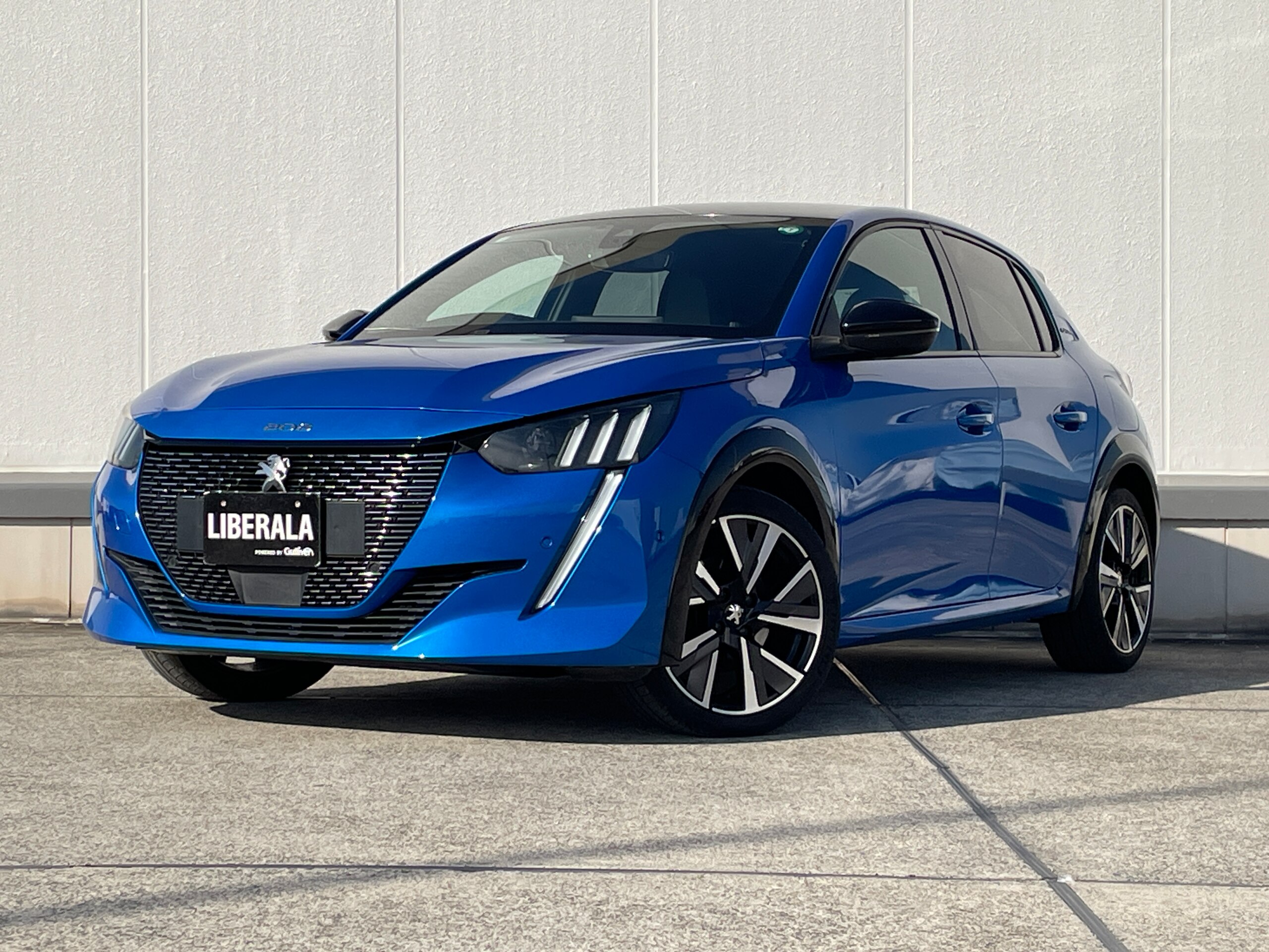 Peugeot 208 GT Line — photo 9