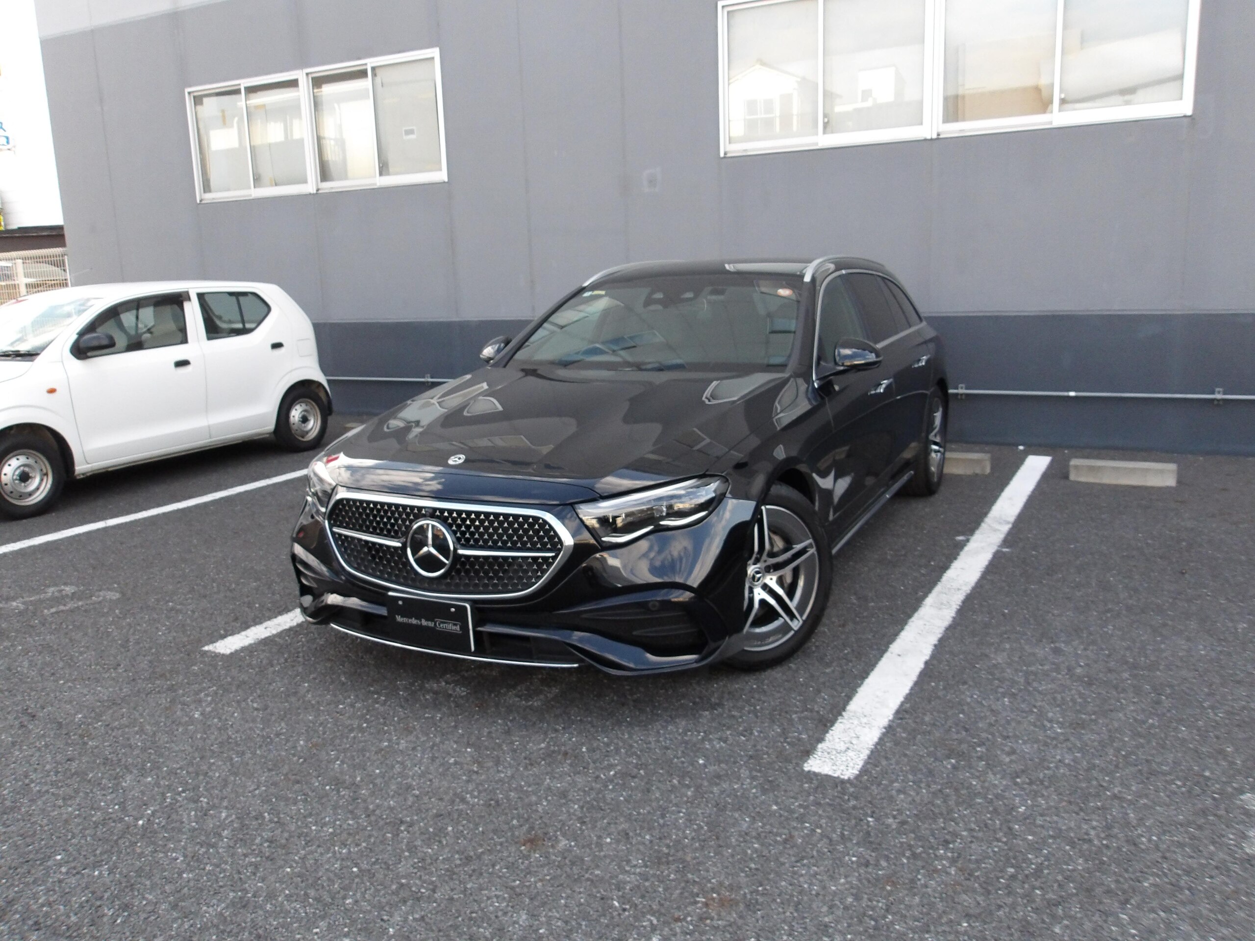 Mercedes-Benz E-Class Wagon E220 d Avantgarde AMG Line Package (ISG Equipped Model) Diesel Turbo MP202401 Certified・SR・Leather EXC・Advanced P (Obsidian Black) — photo 7