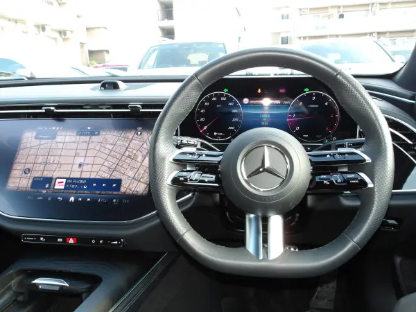 Mercedes-Benz E-Class Wagon E220 d Avantgarde AMG Line Package (ISG Equipped Model) Diesel Turbo MP202401 Certified・SR・Leather EXC・Advanced P (Obsidian Black) — photo 9