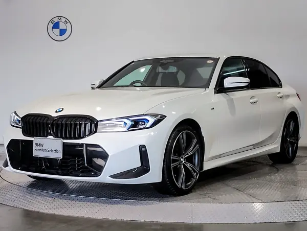 BMW 3 Series 320d xDrive M Sport Edition Shadow Diesel Turbo 4WD Special Specification Black Leather Seats Individual 19-inch Alloy Wheels Black Kidney Grille Sun Protection Glass Auto Trunk Curved Display Surround Camera Seat Heaters HUD (Alpine White)