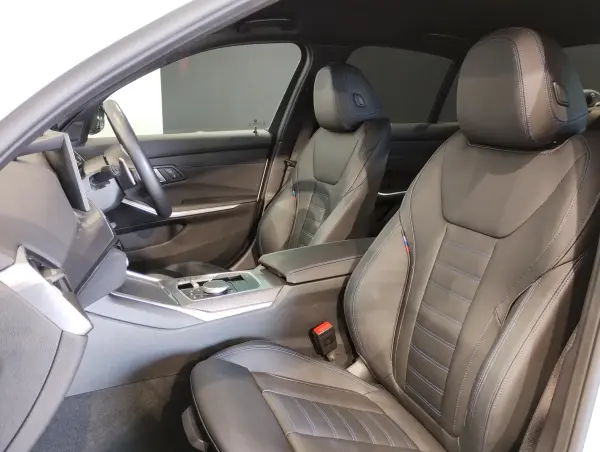 BMW 3 Series 320d xDrive M Sport Edition Shadow Diesel Turbo 4WD Special Specification Black Leather Seats Individual 19-inch Alloy Wheels Black Kidney Grille Sun Protection Glass Auto Trunk Curved Display Surround Camera Seat Heaters HUD (Alpine White) — photo 7