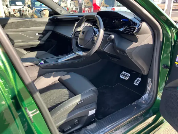 Peugeot 308GT Hybrid One Owner Genuine Navi ETC Front/Rear Dashcam Active Safety Brake Active Cruise Control Blind Spot Monitor Lane Keep Assist Clearance Sonar Back Camera (Olive Green) — photo 7