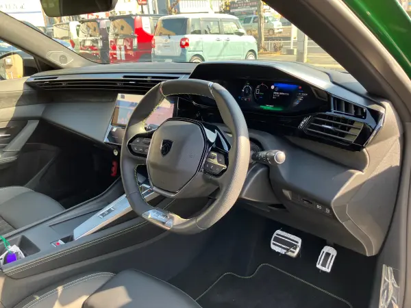 Peugeot 308GT Hybrid One Owner Genuine Navi ETC Front/Rear Dashcam Active Safety Brake Active Cruise Control Blind Spot Monitor Lane Keep Assist Clearance Sonar Back Camera (Olive Green) — photo 8