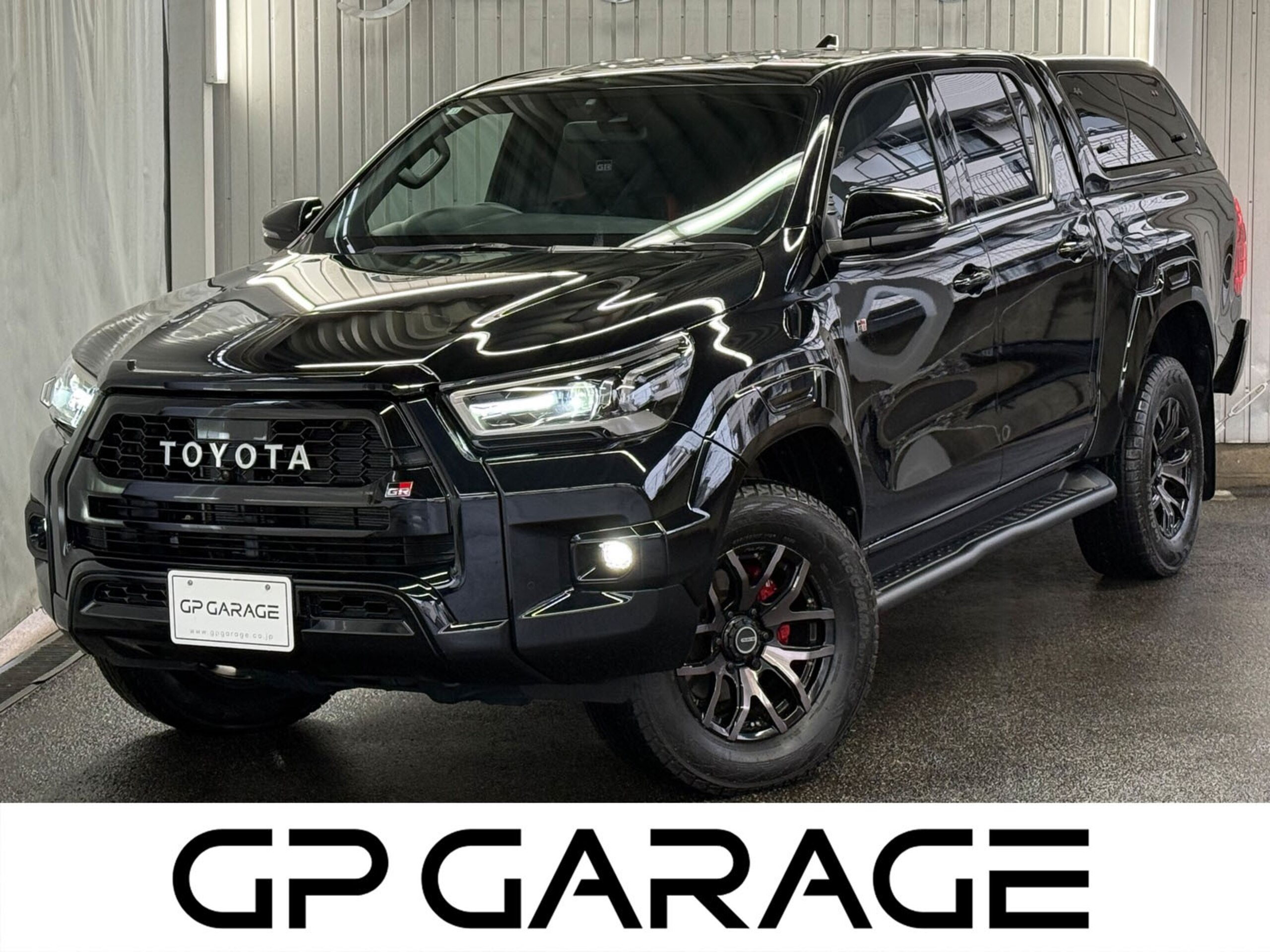 Toyota Hilux 2.4 Z GR Sport Diesel Turbo 4WD Canopy RAYS 17-inch Alloy Wheels GR Side Steps Muffler Cutter ETC Rear Camera 360-Degree Monitor Power Driver's Seat Tinted Film Cruise Control Bluetooth (Attitude Black Mica)