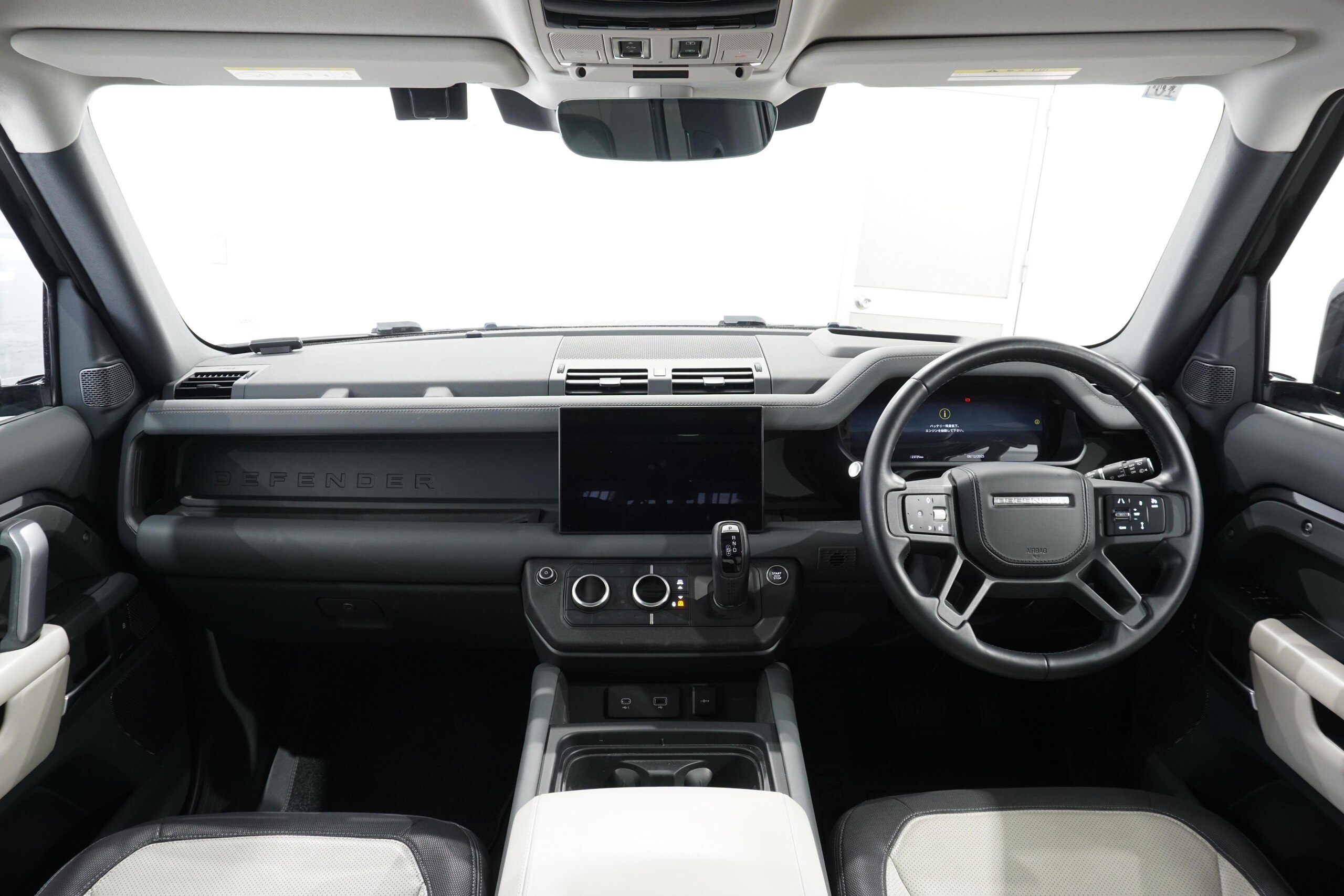 Land Rover Defender 90 X Dynamic HSE 3.0L D300 Diesel Turbo 4WD — photo 8