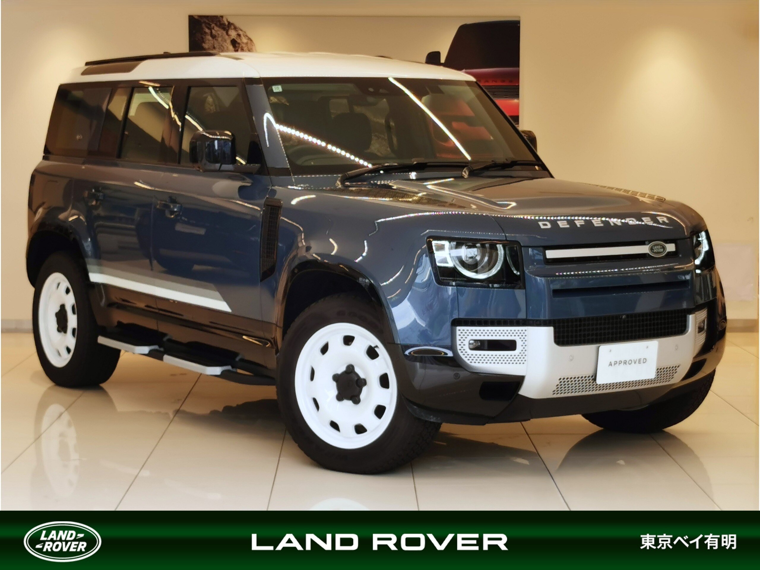 Land Rover Defender 110 County Exterior Pack Curated for Japan Diesel T 4WD Non-Smoker 1 Owner Black Leather Seats H Air Suspension 20 Alloy Wheels White Contrast Roof LED Headlights Interactive Driver Display Steering Heater Black Roof Rails