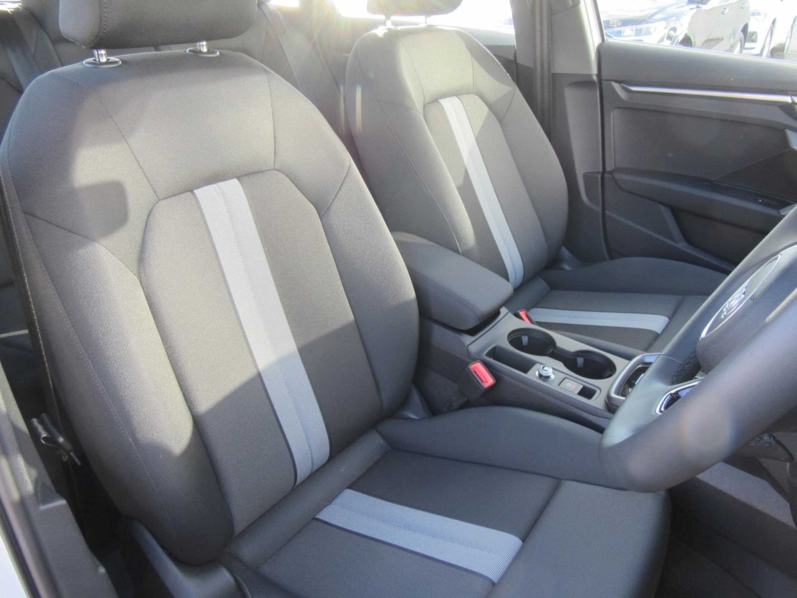 Audi A3 Sportback 30 TFSI Advanced — photo 8