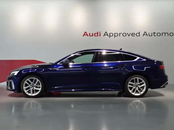 2021 Audi A5 Sportback — photo 2