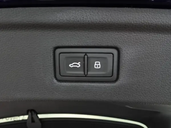 Audi A5 Sportback 45 TFSI Quattro S Line 4WD with Factory Navigation, Bang & Olufsen 3D Sound, Full-Seg TV, Smartphone Interface, Side Assist, Lane Assist, Adaptive Cruise Assist, Matrix LED Headlights, Surround View Camera (Navarra Blue Metallic) — photo 8