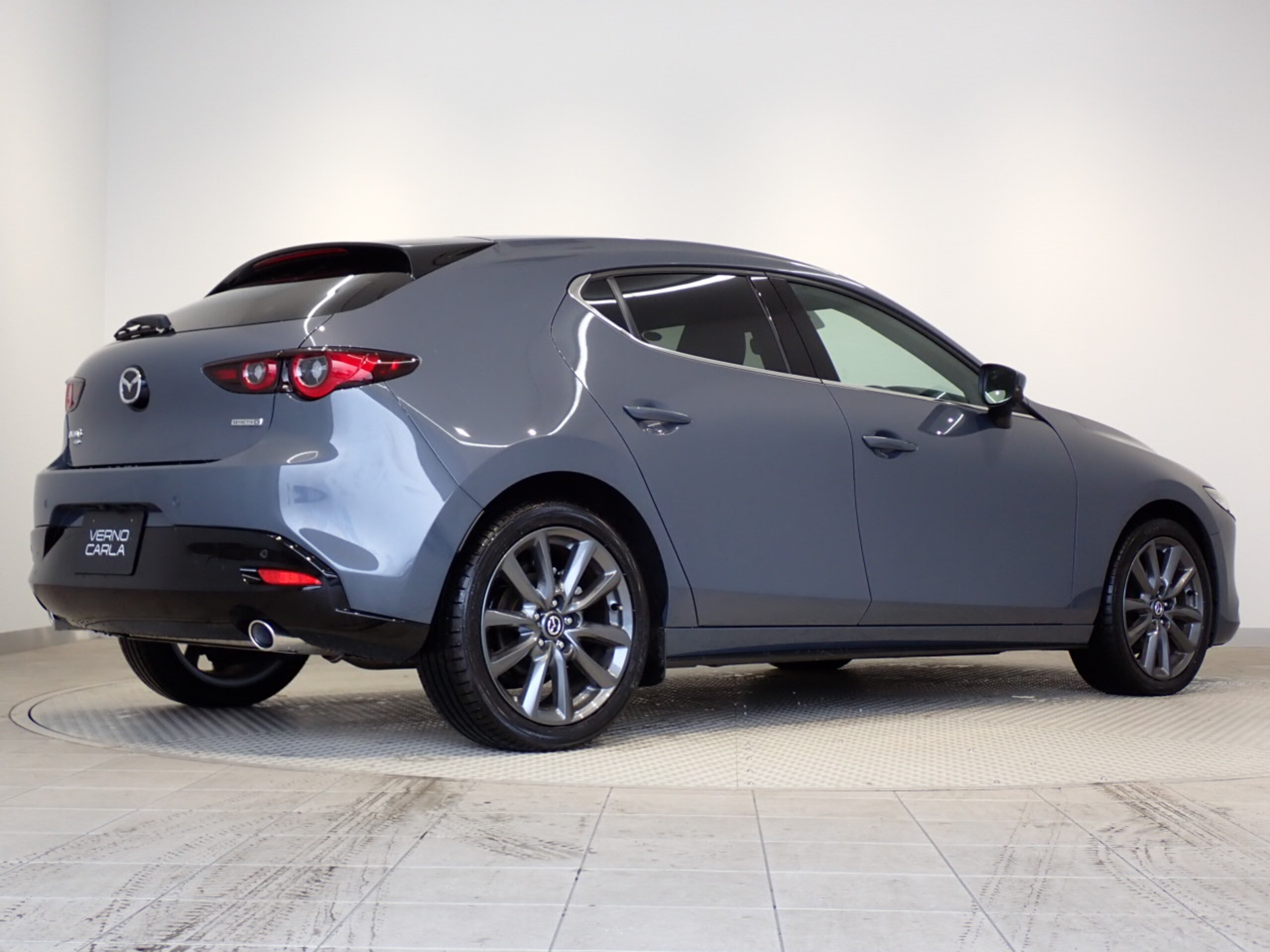 2024 Mazda 3 Fastback — photo 2