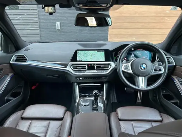 2022 Bmw 3 Series — photo 3