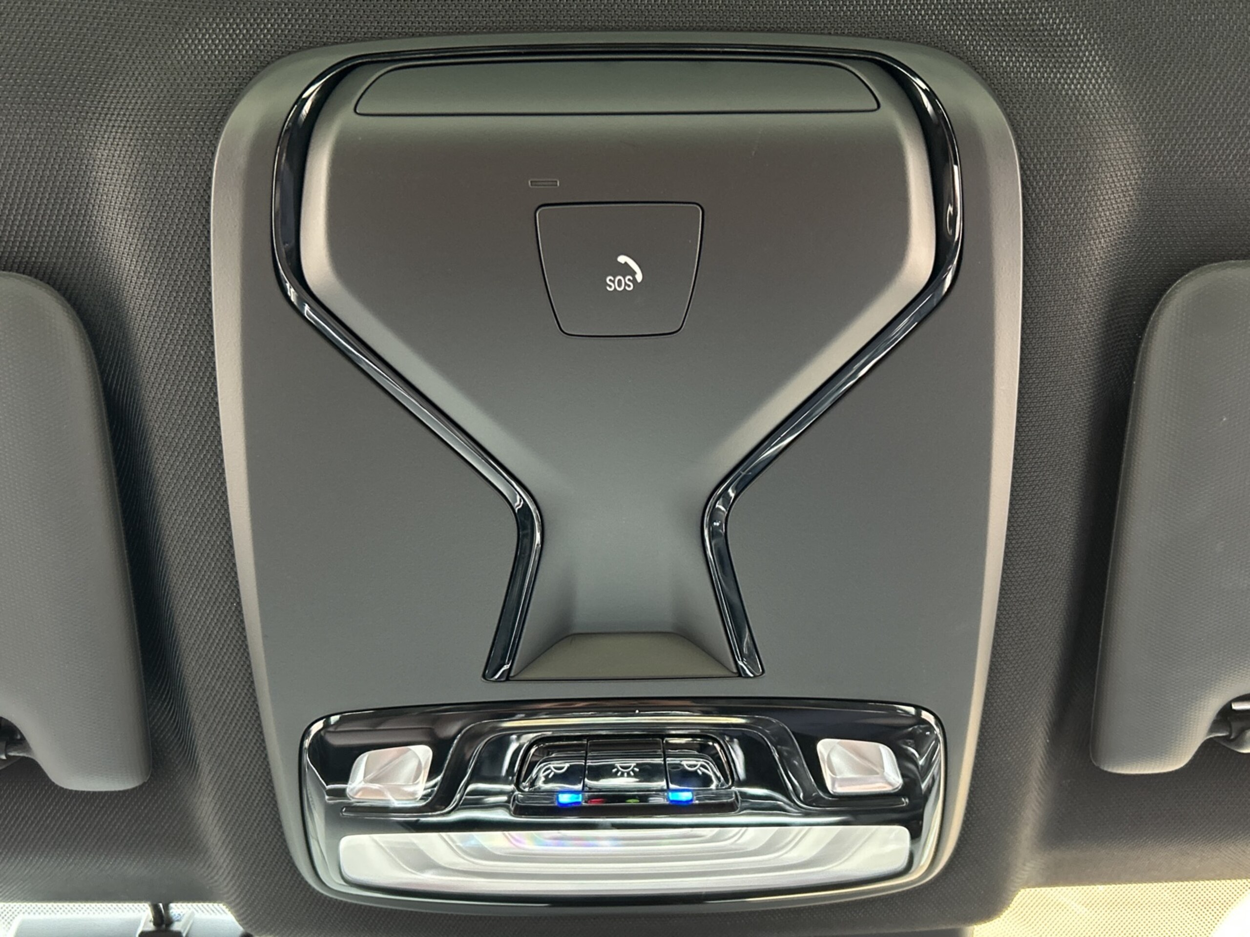 BMW 3 Series 320i M Sport — photo 7