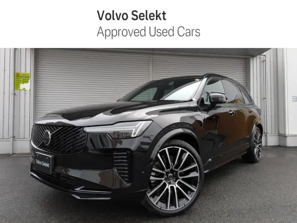 Volvo XC90 Ultimate T8 AWD Plug-in Hybrid 4WD Panoramic Glass Roof Genuine Leather Seats Front Seat Heaters Rear Seat Heaters Front Seat Massage Apple CarPlay Android Auto Compatible Power Tailgate Park Assist 360-Degree View Camera Keyless (Onyx Black Metallic) — thumbnail 1